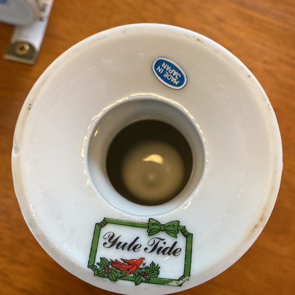 Two Yuletide Christmas Candle Holders Vintage EUC - Picture 3 of 6